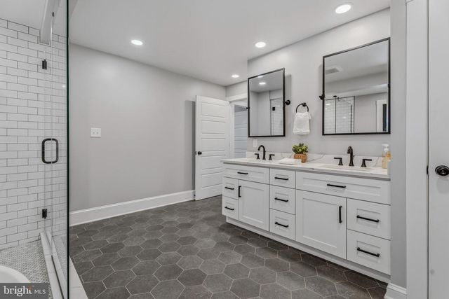 15 CINDER RD, Lutherville Timonium, MD 21093