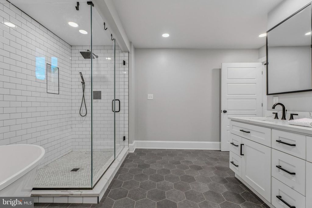 Image 19 of property listing at 15 CINDER RD, Lutherville Timonium, MD 21093