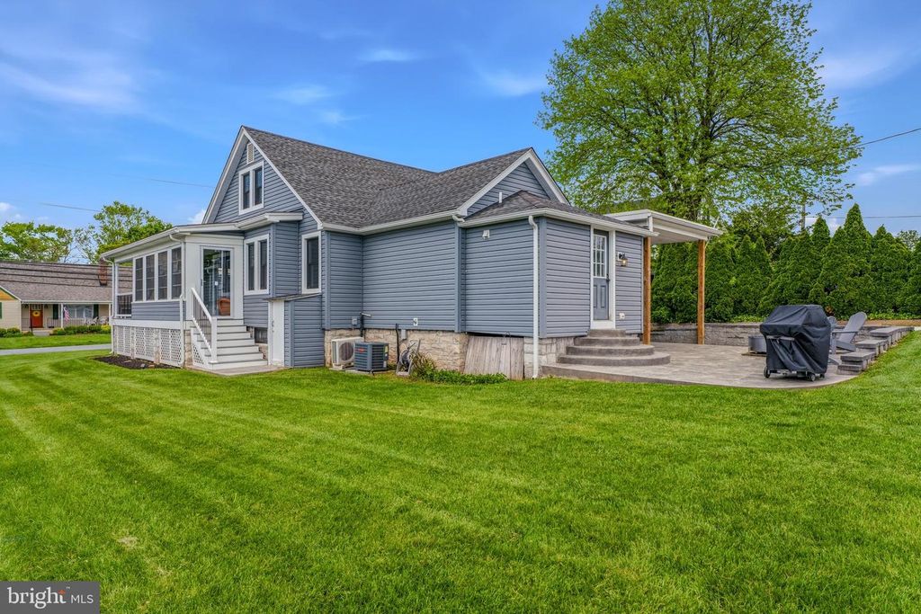 Image 32 of property listing at 15 CINDER RD, Lutherville Timonium, MD 21093