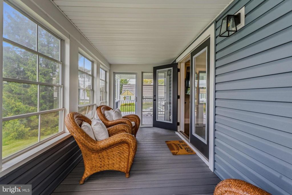 Image 9 of property listing at 15 CINDER RD, Lutherville Timonium, MD 21093