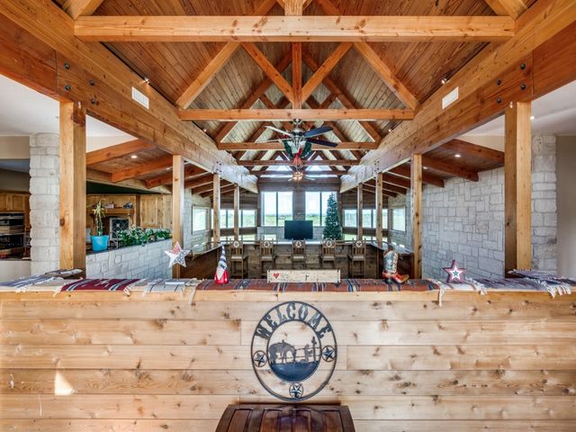 2250 Morrow Road, Valley View, TX 76272