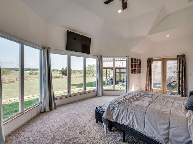 2250 Morrow Road, Valley View, TX 76272