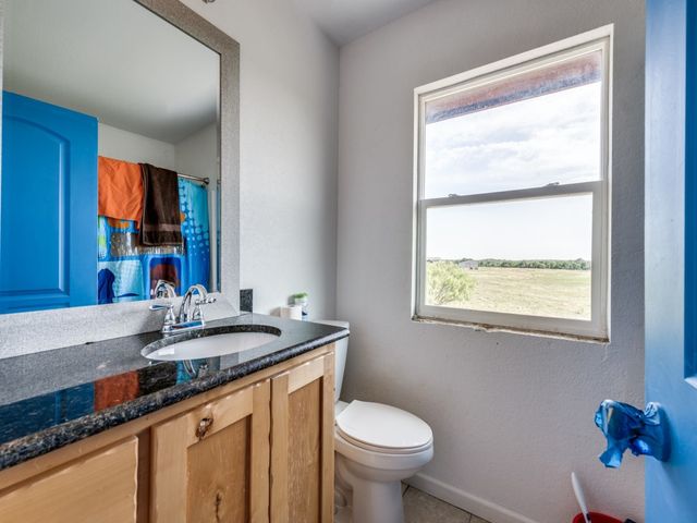 2250 Morrow Road, Valley View, TX 76272