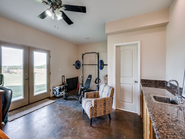 2250 Morrow Road, Valley View, TX 76272