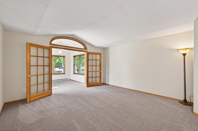 2133 Southwind Road, Maplewood, MN 55109