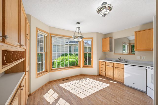 2133 Southwind Road, Maplewood, MN 55109