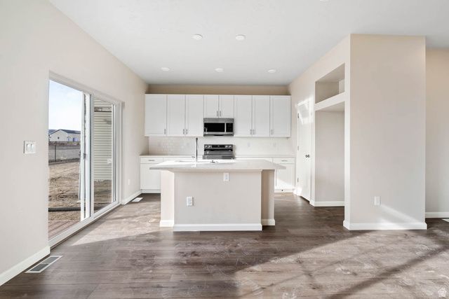 7060 N OBSIDIAN WAY, Eagle Mountain, UT 84005