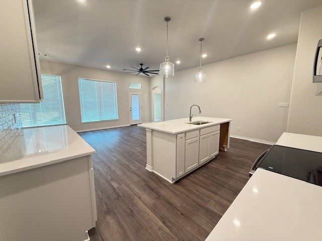 7809 Redbud Road, Navasota, TX 77868