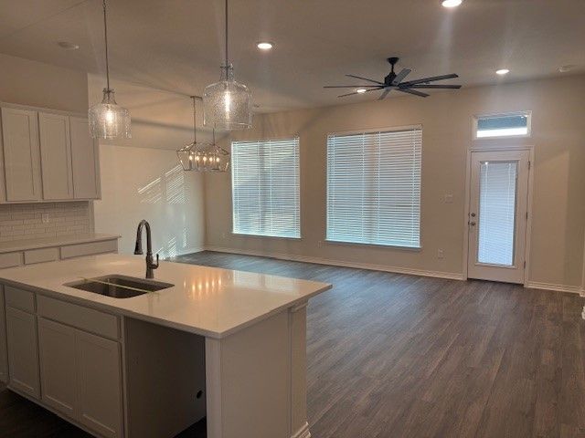 7809 Redbud Road, Navasota, TX 77868