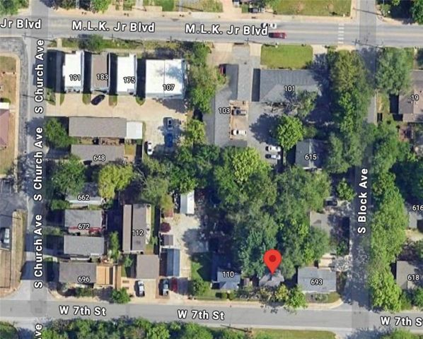 108 W 7th Street, Fayetteville, AR 72701