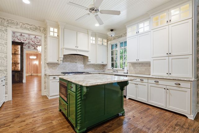 3312 Ridge Bluff Circle, Tyler, TX 75707