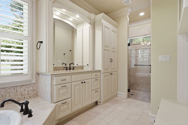 3312 Ridge Bluff Circle, Tyler, TX 75707
