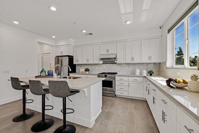 29272 Hub Lane, Hayward, CA 94544