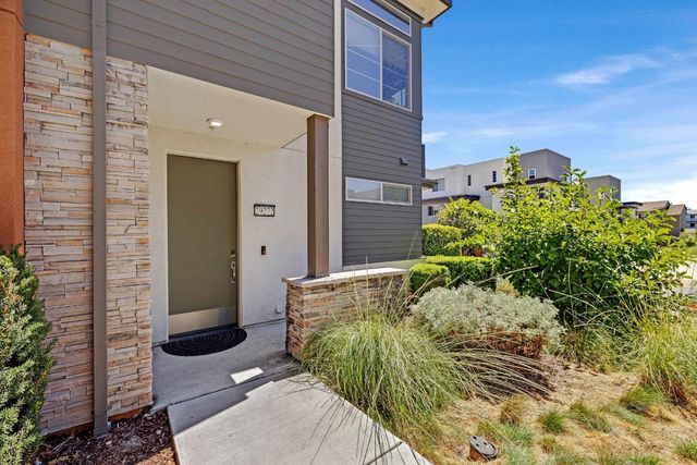 29272 Hub Lane, Hayward, CA 94544