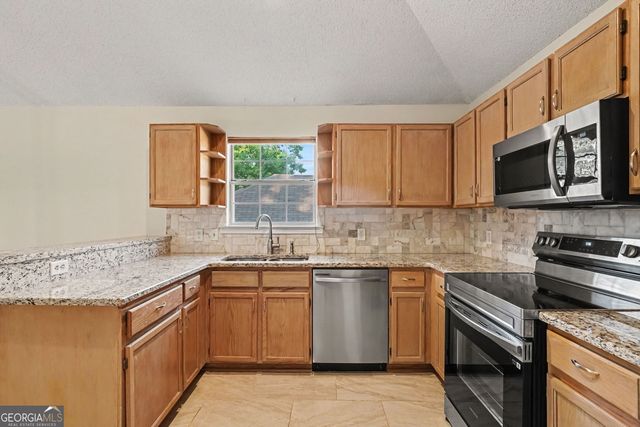 6349 Breckenridge Run, Rex, GA 30273