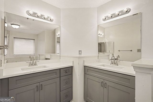 6349 Breckenridge Run, Rex, GA 30273