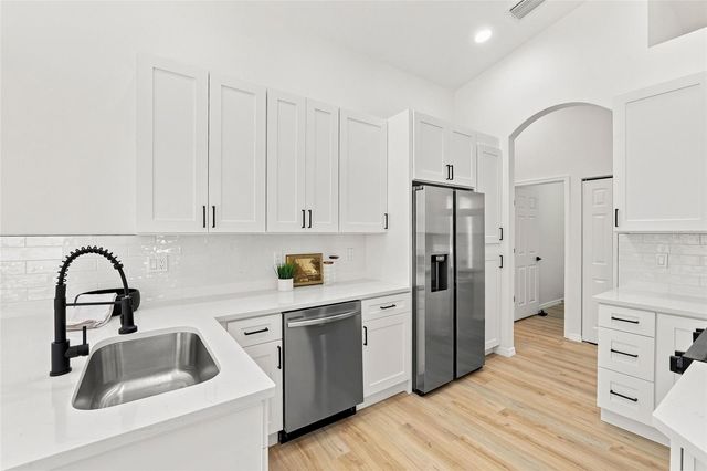 1887 WOOD BEND STREET, Tarpon Springs, FL 34689