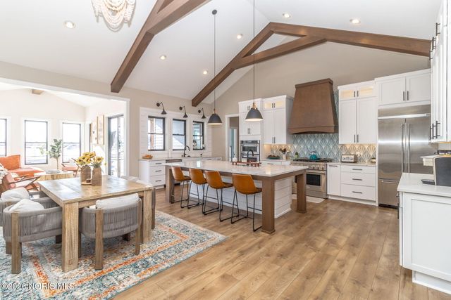 3302 Chapel Creek Drive, Perrysburg, OH 43551