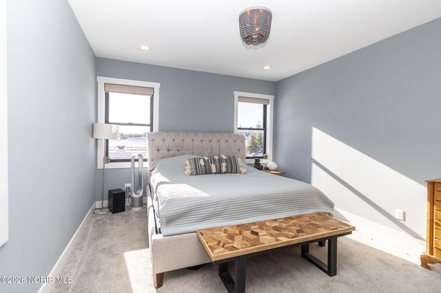 3302 Chapel Creek Drive, Perrysburg, OH 43551