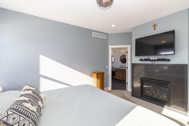 3302 Chapel Creek Drive, Perrysburg, OH 43551