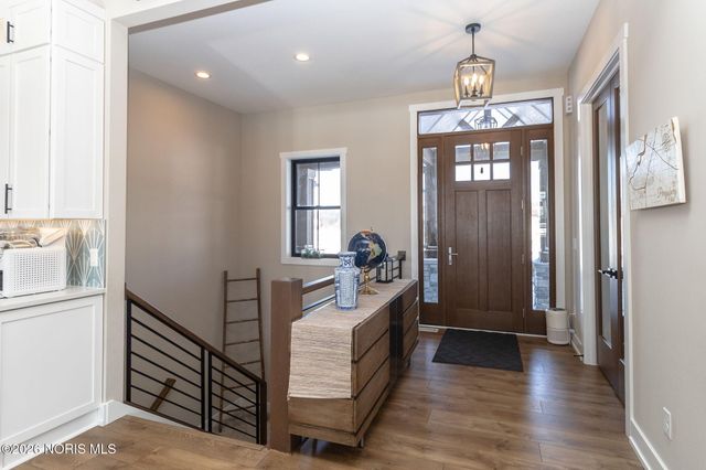 3302 Chapel Creek Drive, Perrysburg, OH 43551