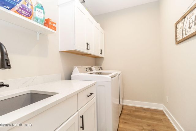 3302 Chapel Creek Drive, Perrysburg, OH 43551