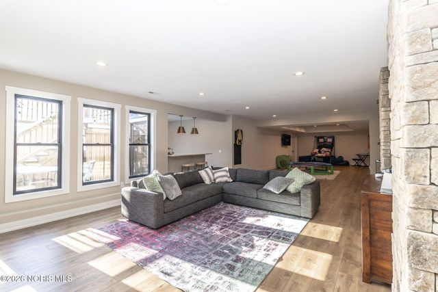 3302 Chapel Creek Drive, Perrysburg, OH 43551