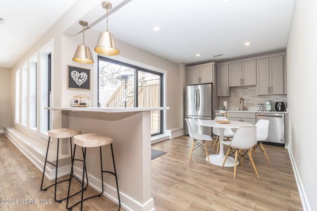 3302 Chapel Creek Drive, Perrysburg, OH 43551