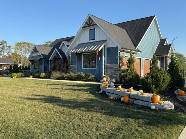 3302 Chapel Creek Drive, Perrysburg, OH 43551