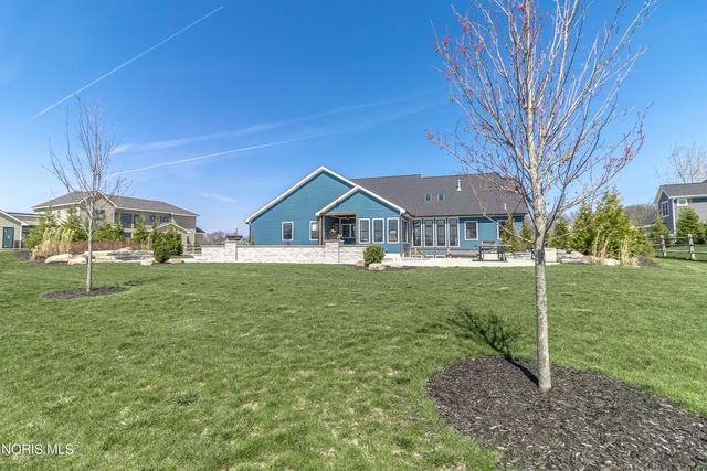 3302 Chapel Creek Drive, Perrysburg, OH 43551