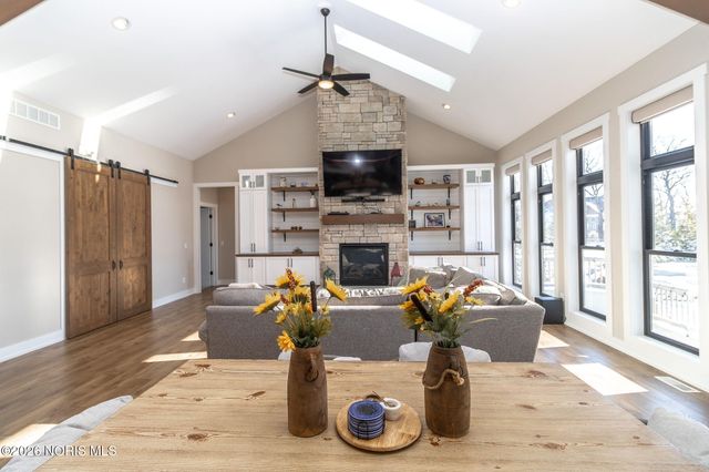 3302 Chapel Creek Drive, Perrysburg, OH 43551