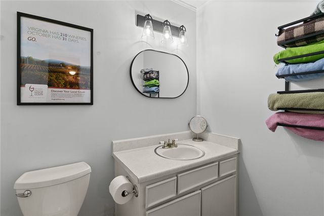 105 Ledbetter Ave, St Simons Island, GA 31522