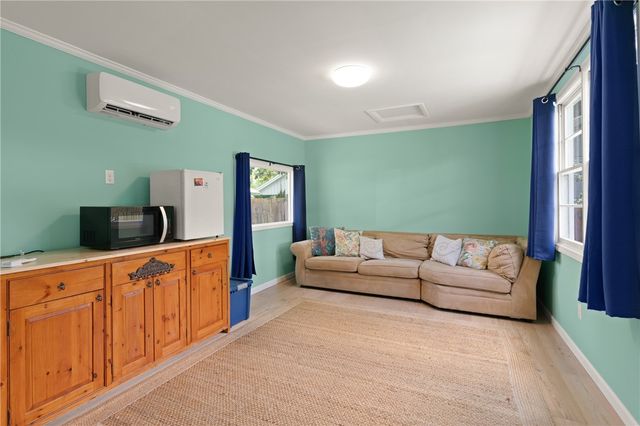 105 Ledbetter Ave, St Simons Island, GA 31522