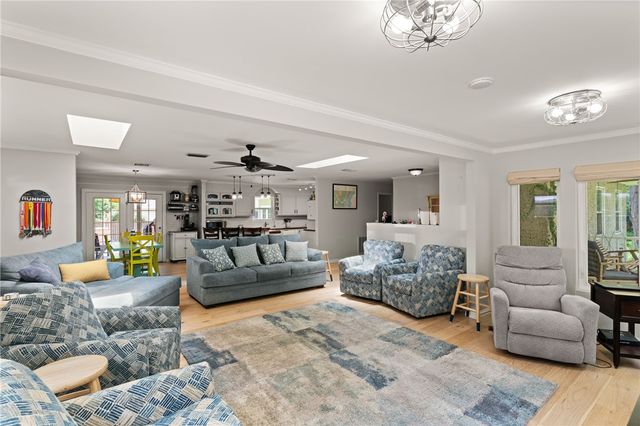 105 Ledbetter Ave, St Simons Island, GA 31522