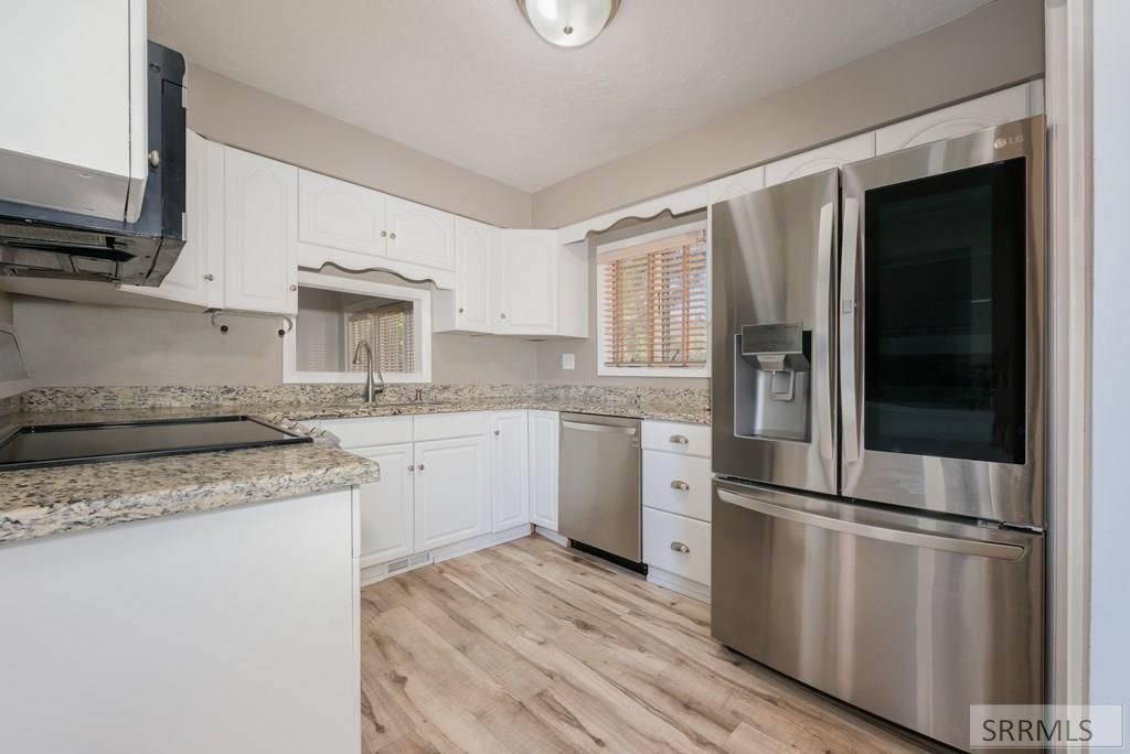 Image 11 of property listing at 12000 S Sunrise Circle, Idaho Falls, ID 83404