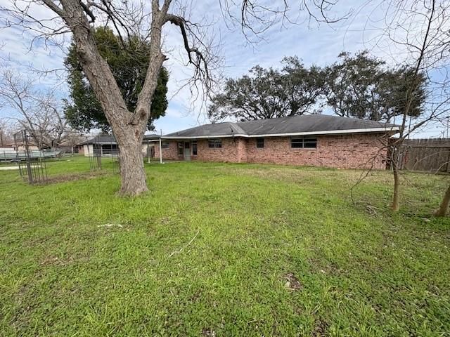 3416 Walnut Drive, Bay City, TX 77414