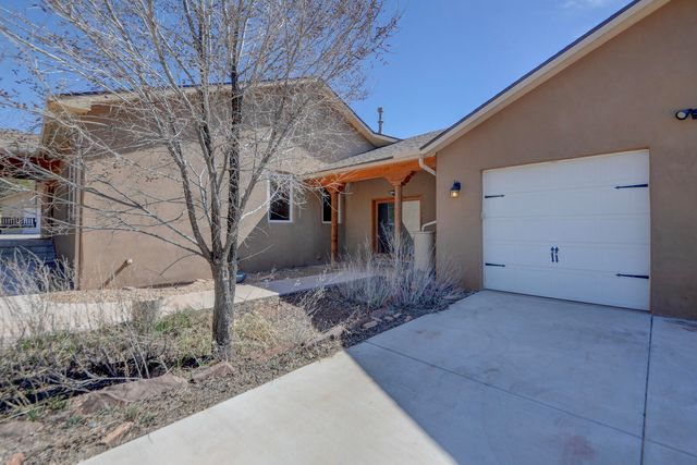 12 Calle Conejo Road, Tijeras, NM 87059