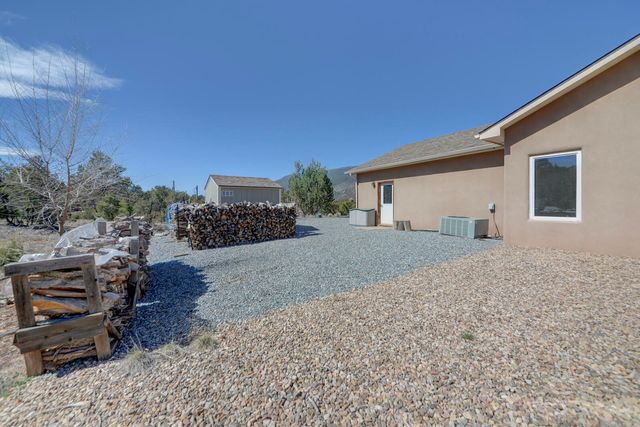 12 Calle Conejo Road, Tijeras, NM 87059