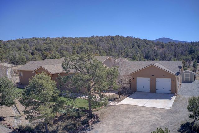12 Calle Conejo Road, Tijeras, NM 87059
