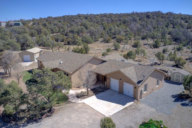 12 Calle Conejo Road, Tijeras, NM 87059