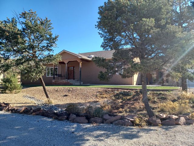 12 Calle Conejo Road, Tijeras, NM 87059
