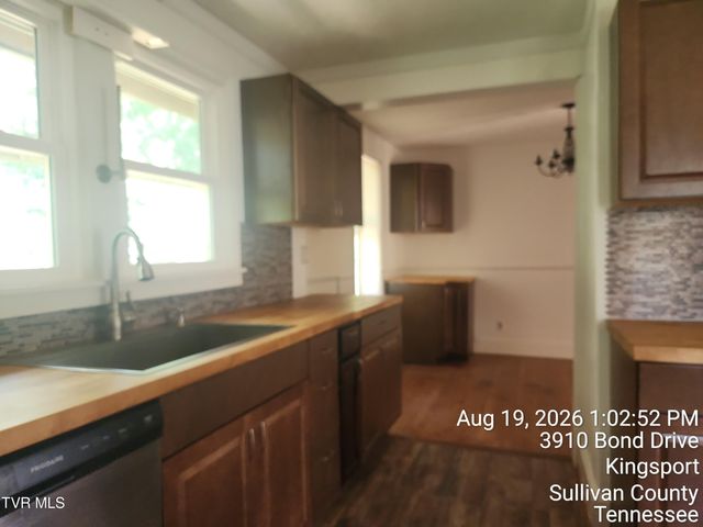 3910 Bond Drive, Kingsport, TN 37664