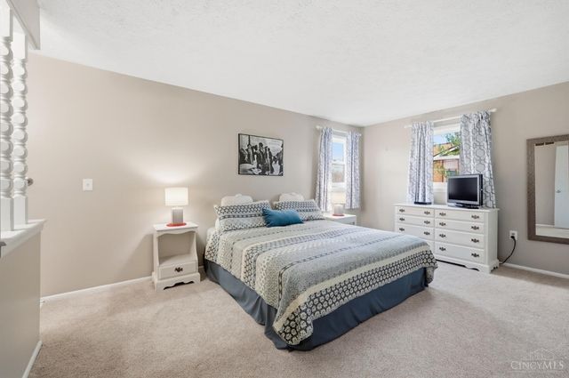 9678 Iris Drive, West Chester, OH 45241