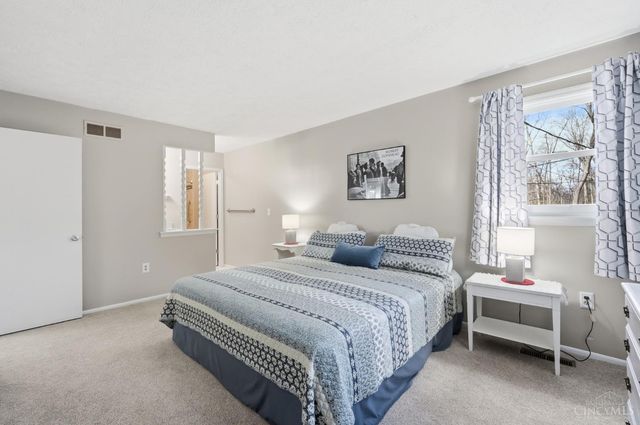 9678 Iris Drive, West Chester, OH 45241