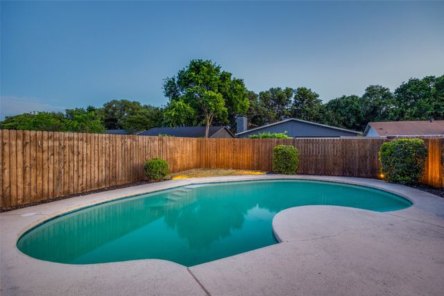 2822 Teakwood Drive, Garland, TX 75044