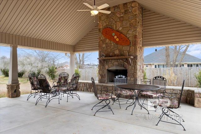 565 Vestige Mews, Foley, AL 36535