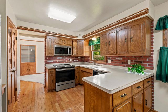 5503 W Silverleaf LANE, Brown Deer, WI 53223