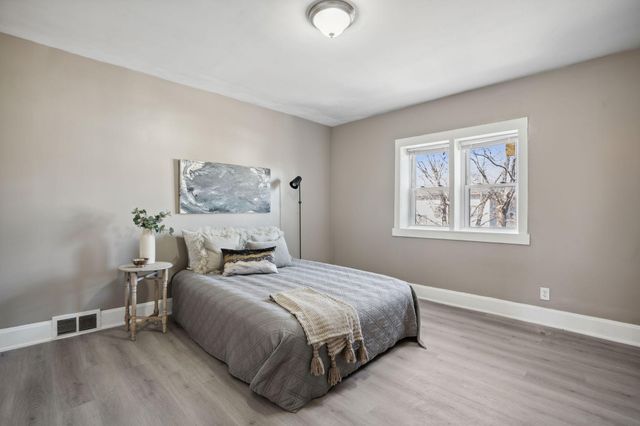 650 Holly Avenue, Saint Paul, MN 55104
