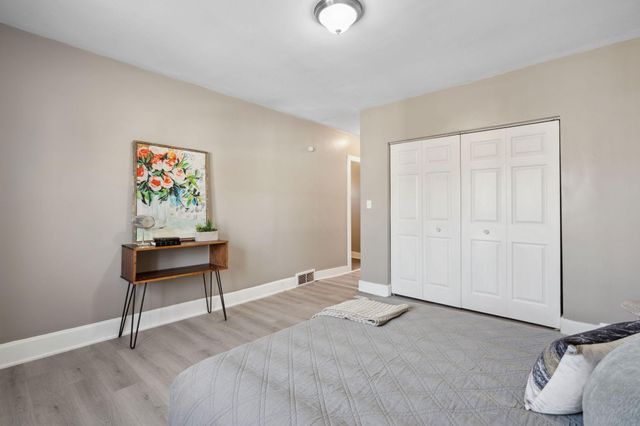 650 Holly Avenue, Saint Paul, MN 55104