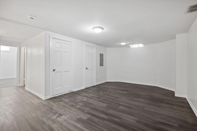 650 Holly Avenue, Saint Paul, MN 55104